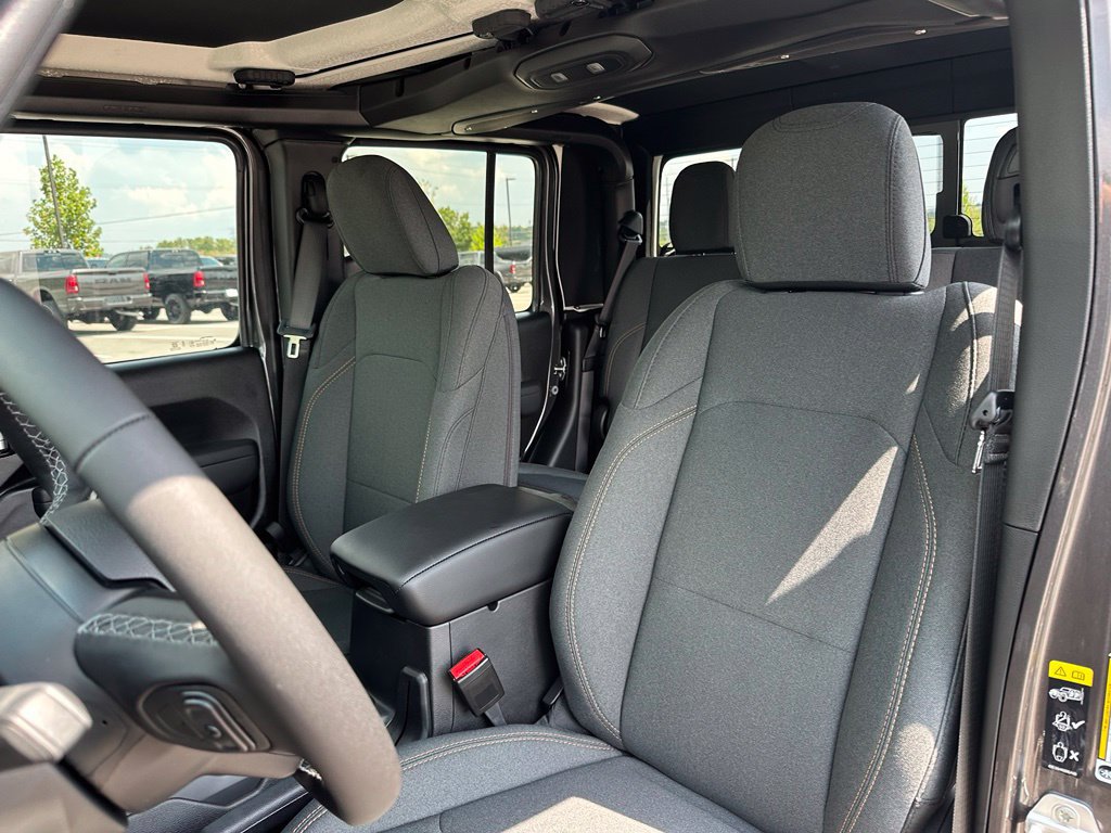 New 2026 Jeep Gladiator Sport AWD/4WD image 37