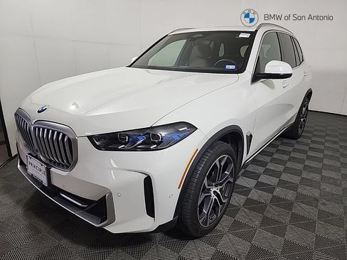Used 2025 BMW X5 xDrive40i w/ Climate Comfort Package AWD/4WD image 1