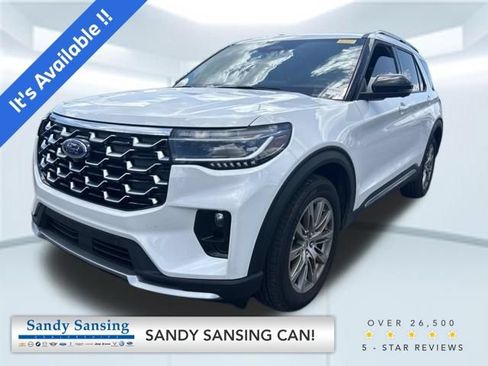 Used 2025 Ford Explorer Platinum RWD image 1