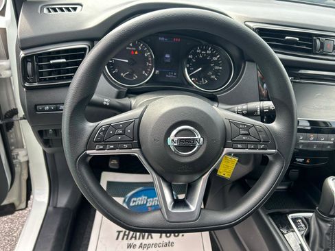 Used 2021 Nissan Rogue Sport S image 14