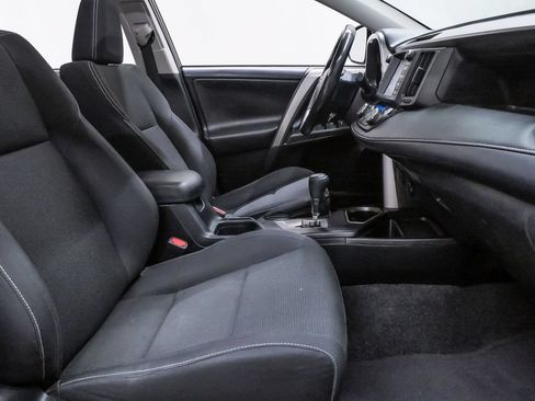 Used 2018 Toyota RAV4 XLE FWD image 14
