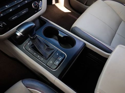 Used 2017 Kia Sedona LX w/ LX Essentials Premium Package image 38