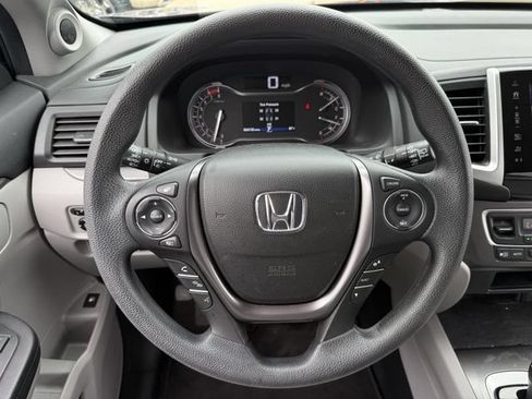 Used 2017 Honda Pilot EX image 12