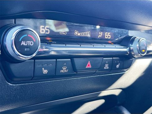 Used 2022 MAZDA MAZDA3 s image 16