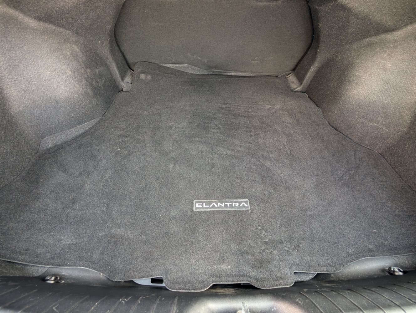 Used 2023 Hyundai Elantra SEL w/ Cargo Package FWD image 19
