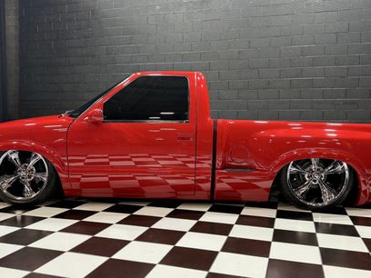 Used 2001 Chevrolet S10 Pickup LS w/ Preferred Equipment Group