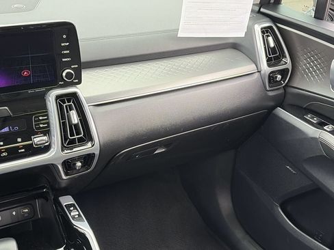 Certified 2023 Kia Sorento SX AWD/4WD image 15