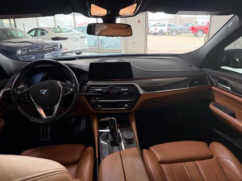 Used 2018 BMW 640i Gran Turismo xDrive image 25