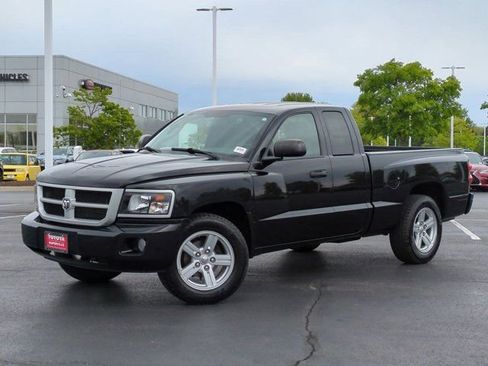 Used 2010 Dodge Dakota Big Horn w/ Utility Group RWD image 2