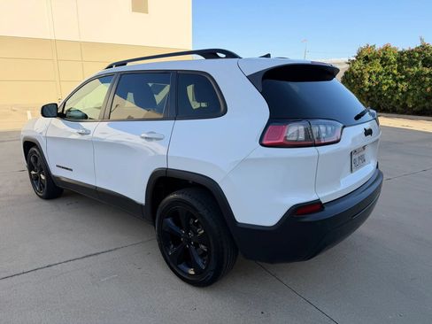 Used 2020 Jeep Cherokee Latitude Plus FWD image 7