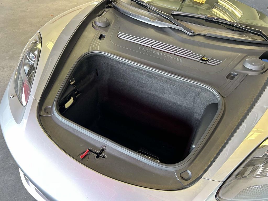 Used 2017 Porsche 718 Boxster RWD image 13