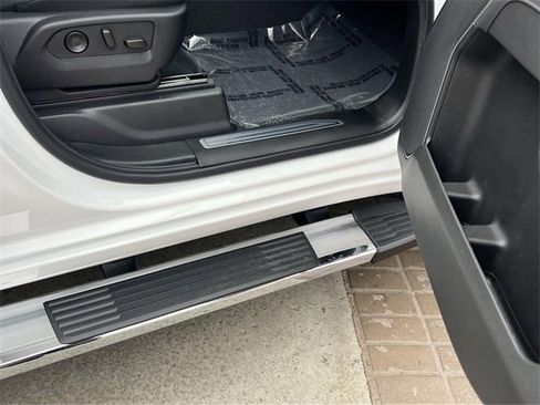 New 2026 GMC Sierra 1500 SLT w/ SLT Premium Plus Package image 32