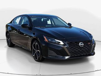 Used 2024 Nissan Altima 2.5 SR FWD video 3