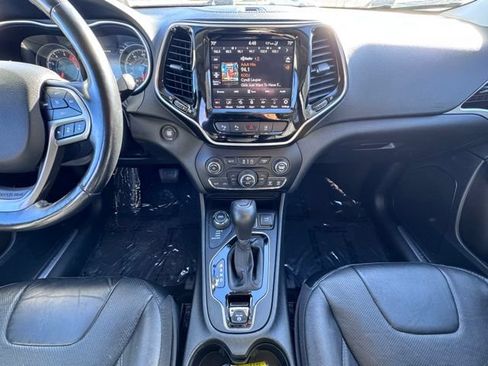 Used 2021 Jeep Cherokee Limited w/ Elite Package AWD/4WD image 14