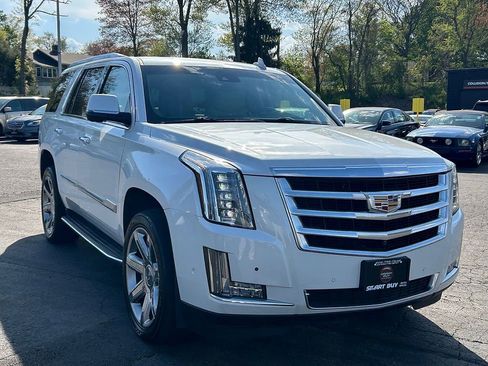Used 2018 Cadillac Escalade Luxury AWD/4WD image 8