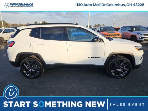 New 2026 Jeep Compass Latitude image 8