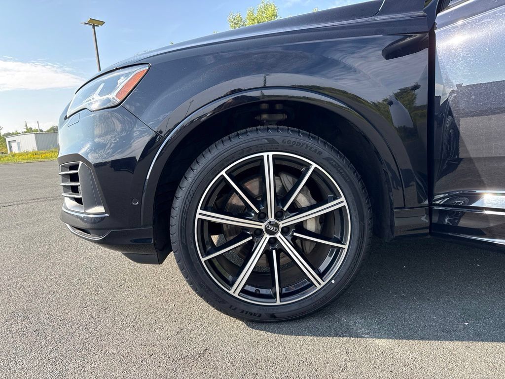 Used 2021 Audi Q7 3.0T Premium Plus AWD/4WD image 46