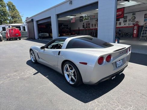 Used 2005 Chevrolet Corvette Coupe w/ Preferred Equipment Group RWD image 14