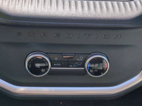 Certified 2025 Ford Expedition Active RWD image 30