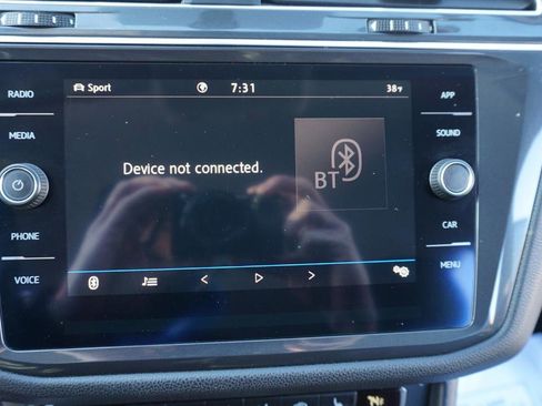 Used 2020 Volkswagen Tiguan S image 17