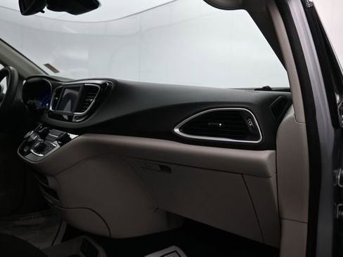 Used 2023 Chrysler Voyager LX FWD image 26