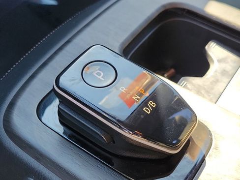 Used 2023 Nissan Ariya AWD image 30