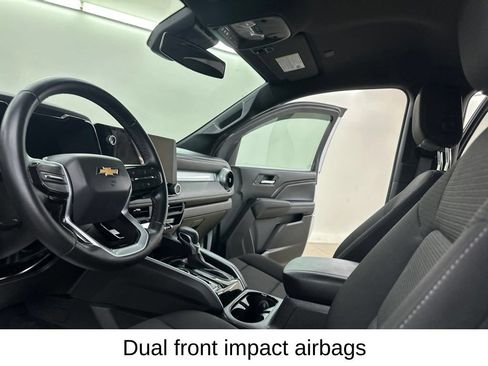 Used 2024 Chevrolet Colorado LT AWD/4WD image 32