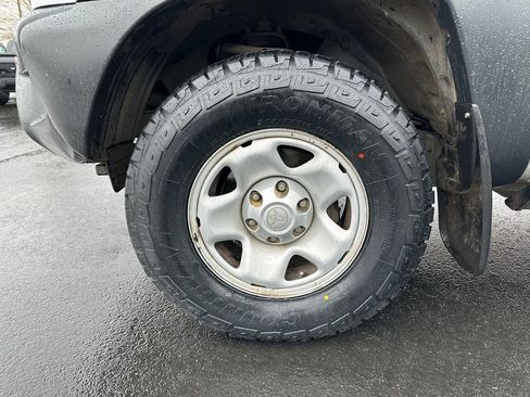 Used 2013 Toyota Tacoma 4x4 Access Cab w/ Convenience Pkg image 12