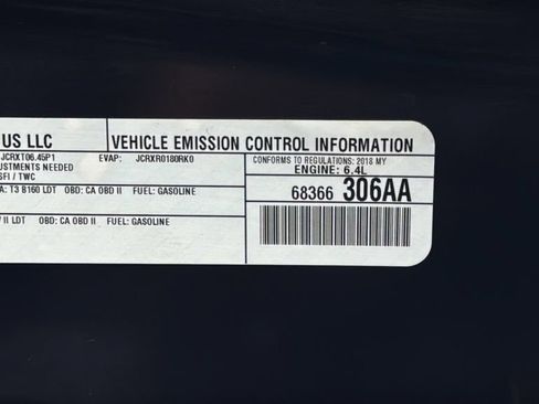 Used 2018 Jeep Grand Cherokee SRT AWD/4WD image 36