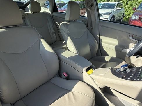 Used 2011 Toyota Prius Four w/ Navigation Pkg FWD image 22