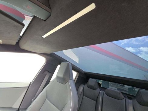 Used 2024 Tesla Cybertruck AWD Crew Cab image 4