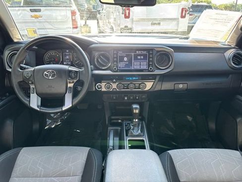 Used 2023 Toyota Tacoma TRD Off-Road AWD/4WD image 10