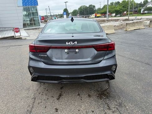 Used 2024 Kia Forte LXS FWD image 7