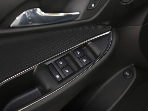 Used 2017 Chevrolet Cruze LT w/ Convenience Package image 18