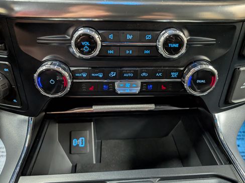 Used 2022 Ford F150 Lariat AWD/4WD image 19