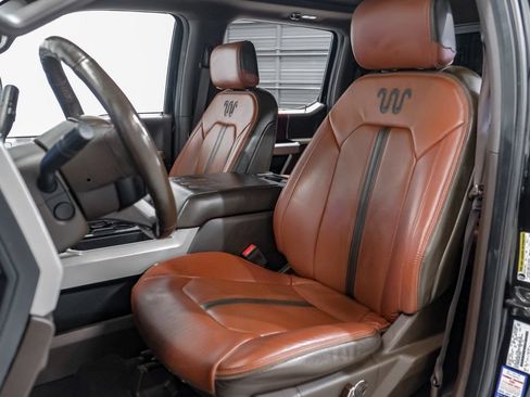 Used 2022 Ford F250 King Ranch w/ King Ranch Ultimate Package AWD/4WD image 31
