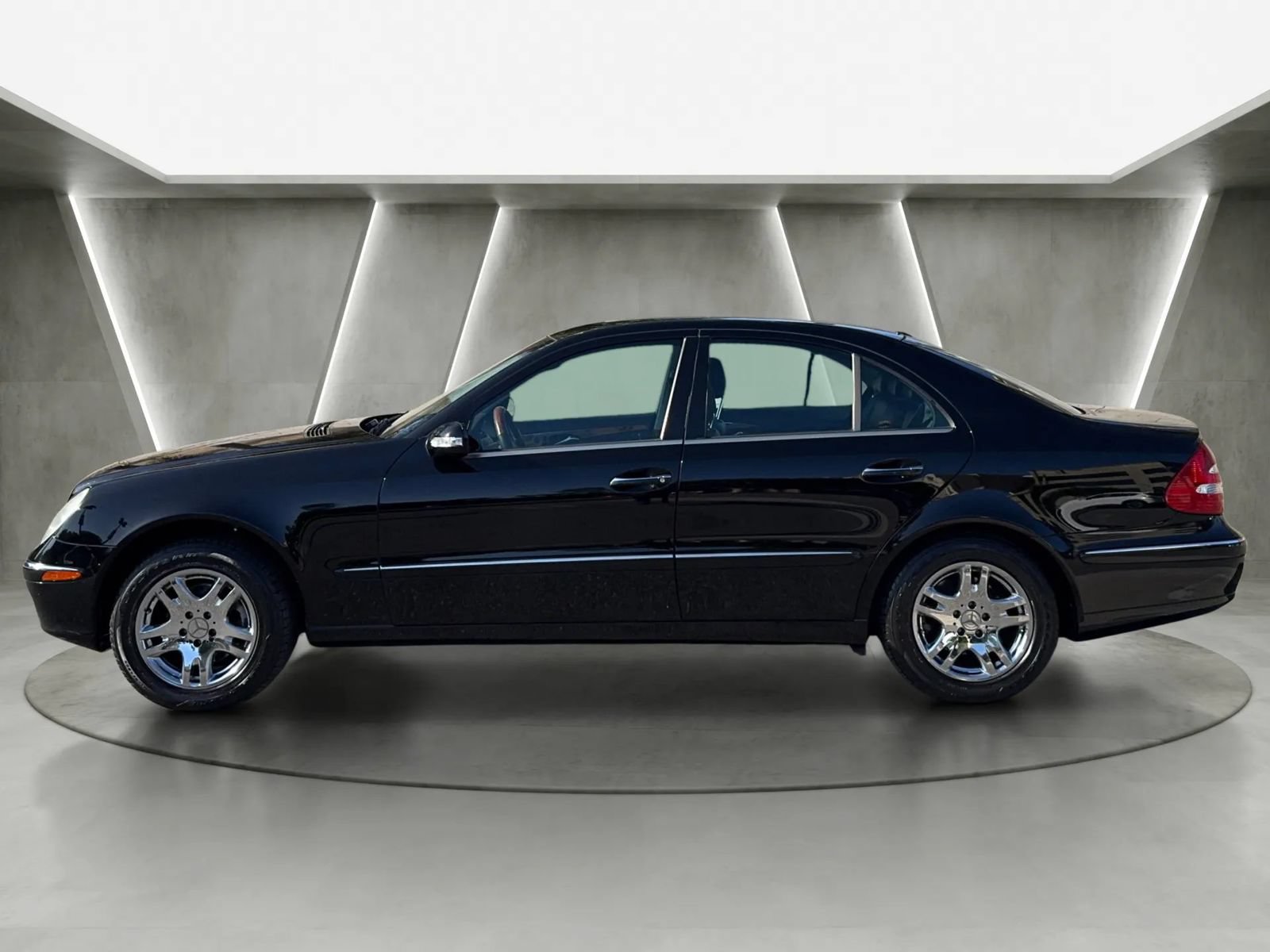 Used 2003 Mercedes-Benz E 320 Sedan image 6