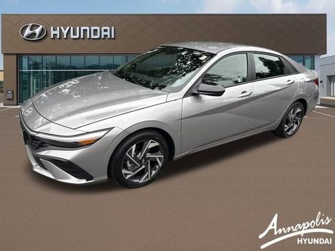 Certified 2025 Hyundai Elantra Sport image 1