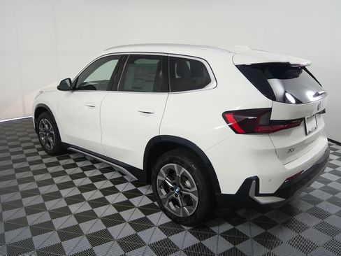 Used 2025 BMW X1 xDrive28i w/ Convenience Package image 5