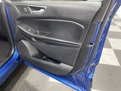 Used 2022 Ford Edge SE image 25