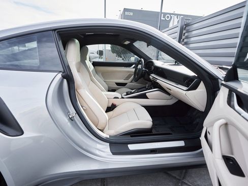 Used 2024 Porsche 911 Turbo S image 22