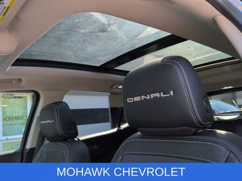 Certified 2023 GMC Terrain Denali w/ Denali Premium Package AWD/4WD image 20