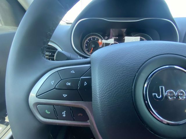 Used 2022 Jeep Cherokee Limited w/ Elite Package AWD/4WD image 21