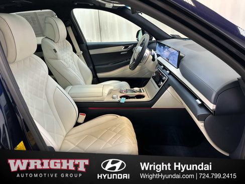 Certified 2025 Genesis GV80 3.5T Prestige image 18