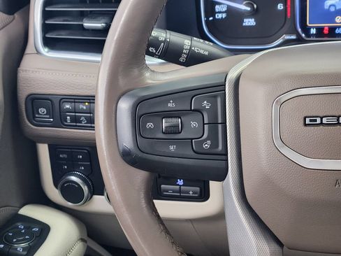 Used 2021 GMC Yukon Denali w/ Denali Premium Package AWD/4WD image 28