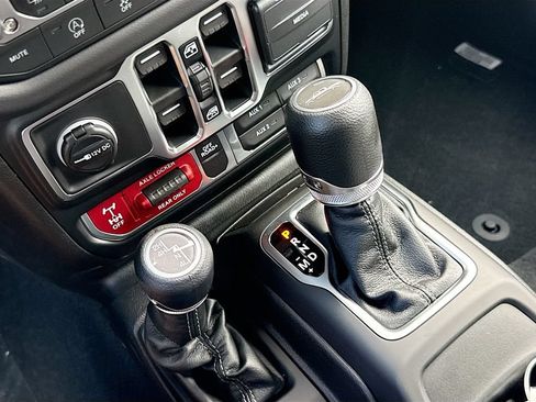 New 2026 Jeep Gladiator Mojave AWD/4WD image 17
