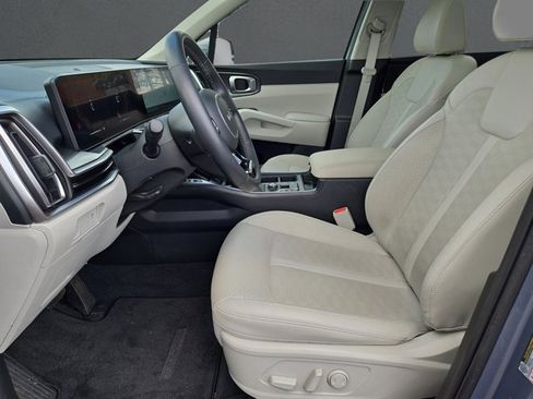 Used 2025 Kia Sorento S w/ Panoramic Sunroof Package FWD image 47