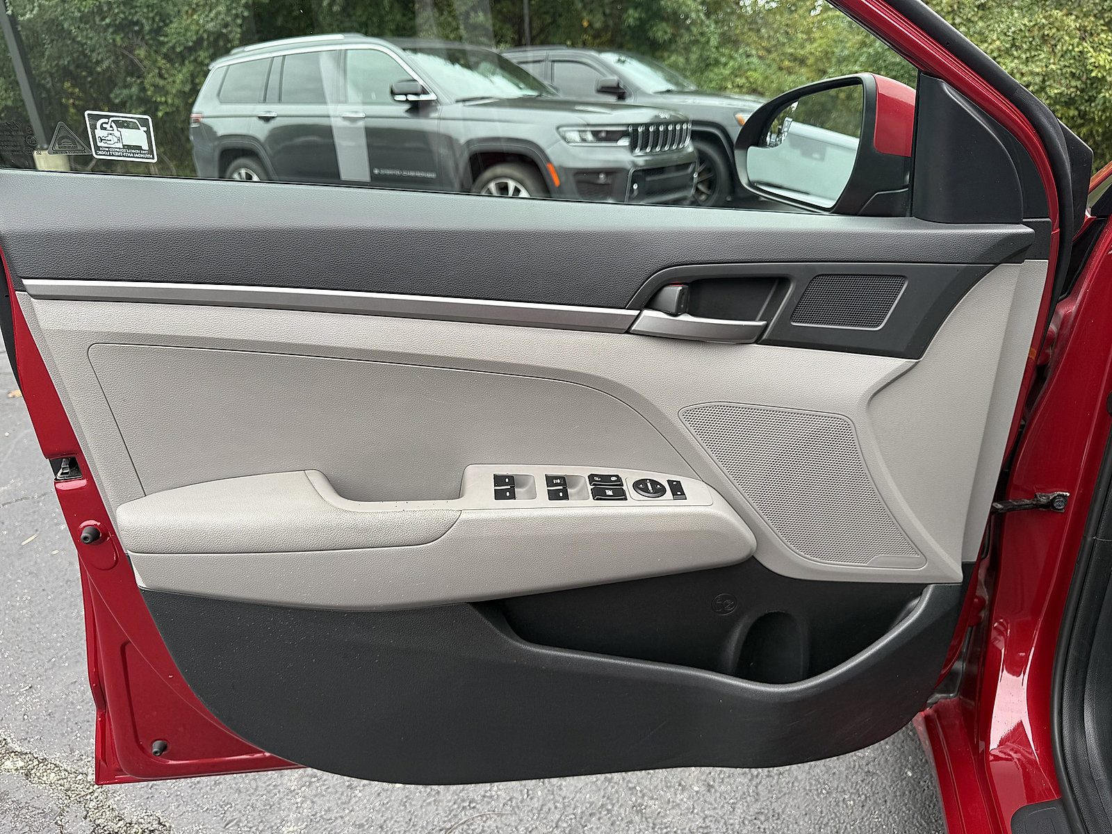 Used 2017 Hyundai Elantra SE FWD image 9