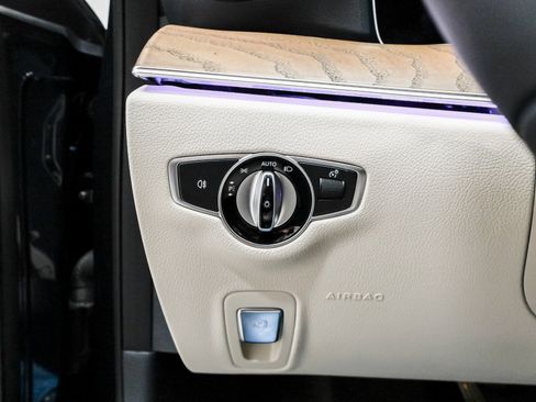 Used 2023 Mercedes-Benz E 350 4MATIC Sedan image 30