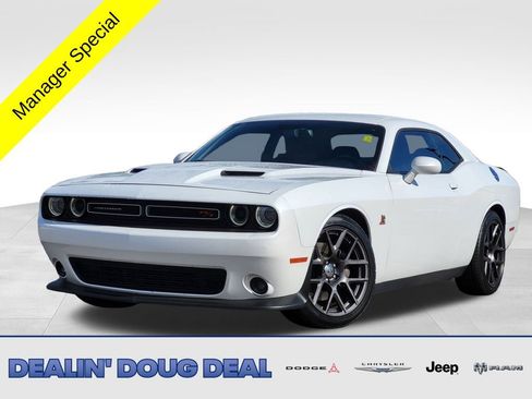 Used 2016 Dodge Challenger R/T Scat Pack image 1